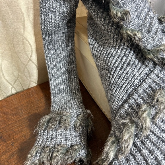 Midi Waterfall Gray Cardigan Faux Fur Laced Trim - Picture 7 of 14